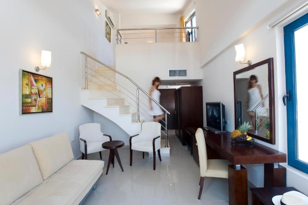 Galini Sea View Hotel Agia Marina Zewnętrze zdjęcie